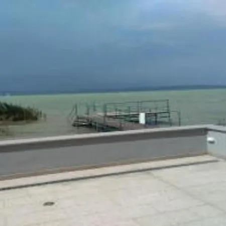 Vizparti Mediterran Villa Balatonboglár